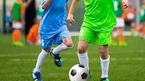 费耶诺德击败AC米兰，迎战国米或阿森纳欧冠八强激战