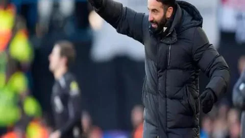 利物浦欧冠英超双赢，萨拉赫领跑金球奖赔率